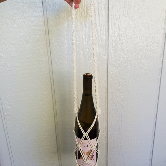 HP 🎉Macramé Wine Holder - Picture 2 of 5